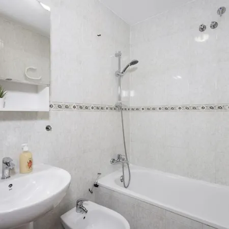 Apartment Alegria Real Estate Id108 *
